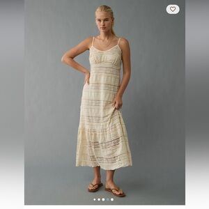 American Eagle Gorgeous Lace V Neck Tiered Midi Dress! Size Small!